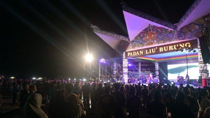 Bawaslu Malinau melaunching pengawasan partisipatif masyarakat untuk Pilkada Malinau 2024, di Malinau, Kalimantan Utara, Sabtu (20/7/2024) malam.
(TRIBUNKALTARA.COM / MOHAMMAD SUPRI)