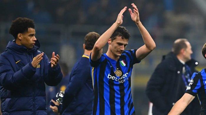 Bek Inter Milan, Benjamin Pavard seusai pertandingan Liga Champions, di Stadion Giuseppe Meazza, Rabu (27/11/2024).