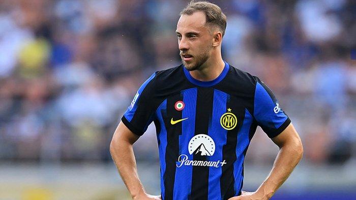 Aksi Carlos Augusto saat memperkuat Inter Milan di Liga Italia Serie A 2023/2024.