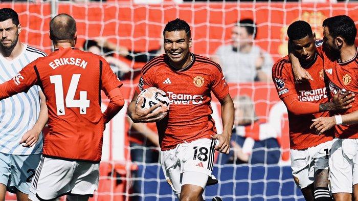 Selebrasi Casemiro ketika mencetak gol pada laga Manchester United vs Nottingham Forest, pada lanjutan pekan ke-3 Premier League, di Stadion Old Trafford, Sabtu (26/8/2023).(Twitter / @ManUtd)