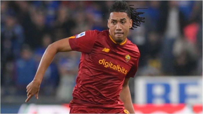 Bek andalan AS Roma Chris Smalling yang kini diincar runner-up Liga Italia, Inter Milan untuk menggantikan Stefan De Vrij yang tak kunjung teken kontrak baru.