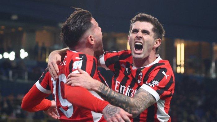 Selebrasi Christian Pulisic dan Theo Hernandez ketika mencetak gol pada pertandingan final Super Italia antara Inter Milan vs AC Milan, di Al-Awwal Park, Arab Saudi Selasa (7/1/2025). (Twitter/@acmilan)