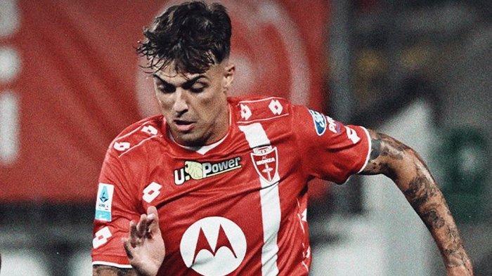 Aksi Daniel Maldini ketika membela AC Monza.