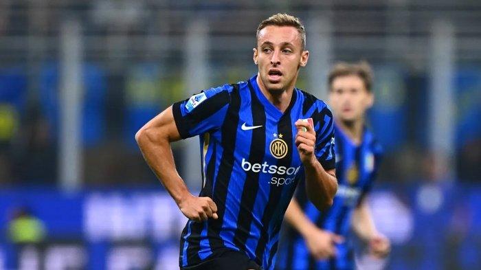 Gelandang Inter Milan, Davide Frattesi saat tampil pada pertandingan Liga Italia Serie A musim 2024/2025.