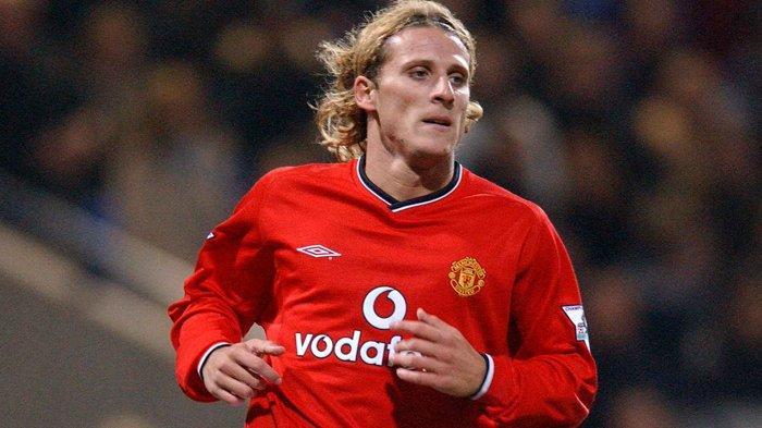 Diego Forlan, legenda Uruguay yang pernah memperkuat Manchester United. (manutd.com)