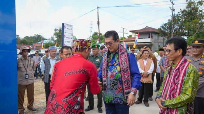 Wagub Kaltara, Dr Yansen TP, M.Si menghadiri peringatan Dies Natalies ke-4 ITKK di Sekadau, Kalimantan Barat.