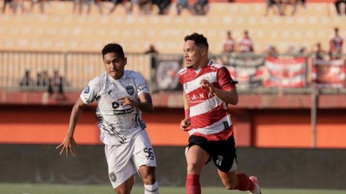 Duel Madura United vs Borneo FC Samarinda tersaji pada pekan ke-14 Liga 1 di Stadion Gelora Madura Ratu Pamelingan, Pamekasan, Minggu (1/10/2023) sore, berakhir untuk kemenangan Pesut Etam dengan skor 1-2.