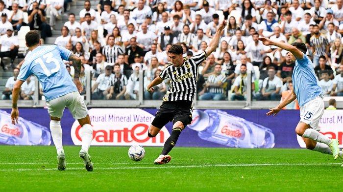 Aksi Dusan Vlahovicpada pertandingan Juventus vs Lazio, giornata 4 Liga Italia Serie A, di J Stadium, Sabtu (16/9/2023).