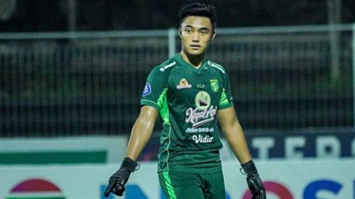Tak hanya ditolak PSIS Semarang, kiper klub Liga 1 Persebaya Surabaya dan Timnas Indonesia Ernando Ari juga ngaku dulunya pernah dilirik klub Liga 1 Persib Bandung hingga Borneo FC