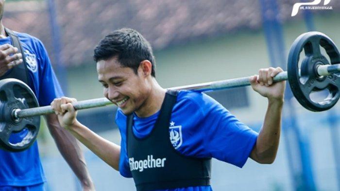 Gabung PSIS Semarang, Evan Dimas singgung soal kans juara hingga adaptasi bareng Taisei Marukawa cs di PSIS Semarang.