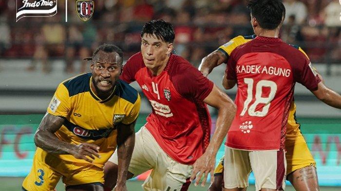 FOTO Bali United (merah) saat main di AFC Cup. Duel Bali United vs Borneo FC di Liga 1 bisa jadi momentum skuat Serdadu Tridatu lewati PSIS Semarang dan Persib Bandung di klasemen sementara Liga 1.