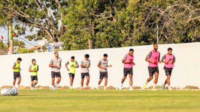 FOTO Kenzo Nambu cs di PSM Makassar latihan sebelum lawan Arema FC di Liga 1.
