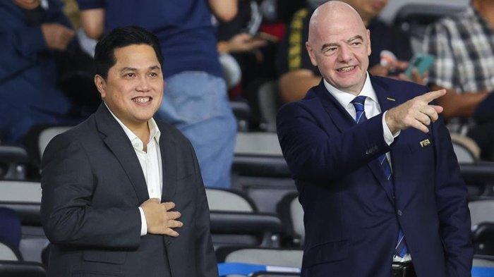 FOTO Ketua Umum PSSI Erick Thohir (kiri) Presiden FIFA Gianni Infantino.