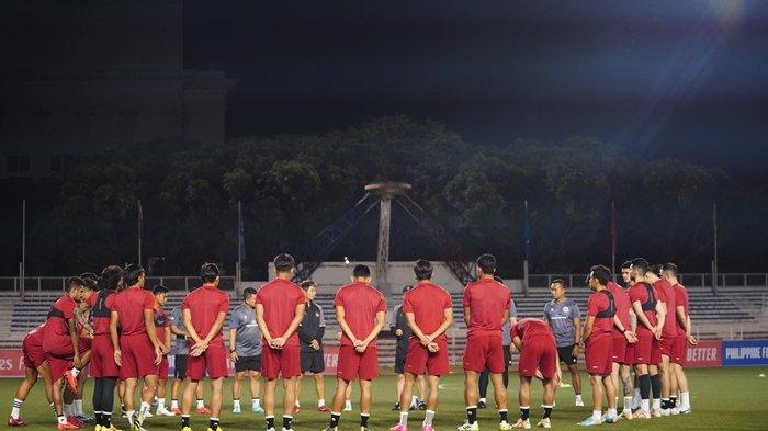FOTO Latihan Timnas Indonesia di Kualifikasi Piala Dunia 2026 di Filipina. Jelang duel Filipina vs Timnas Indonesia di Kualifikasi Piala Dunia 2026, Sandy Walsh tebar janji.