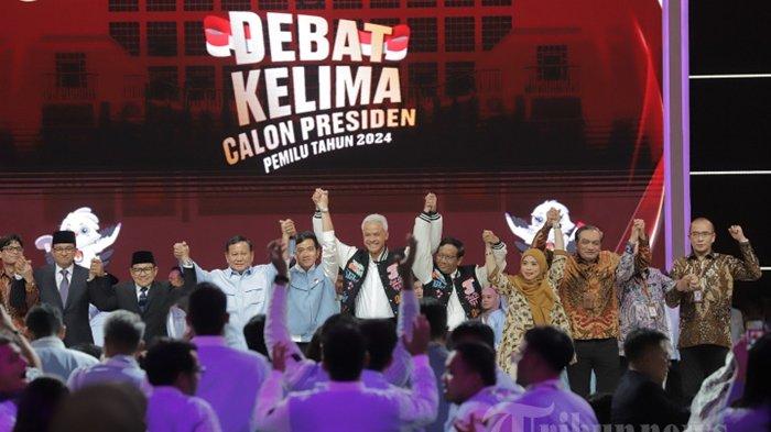 FOTO Suasana debat kelima jelang Pilpres 2024.elektabilitas pasangan Prabowo-Gibran yang unggul