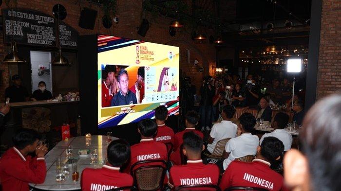 FOTO Timnas Indonesia U17 nobar drawing pembagian grup Piala Dunia U17. Berikut ini daftar lengkap calon lawan Timnas Indonesia U17 di Piala Dunia U17 2023.