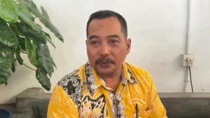 Ferry Hartono, salah satu ASN Pemkot Tarakan yang terdampak dari pembatalan SK, jabatan sebelum di batalkan yakni Fungsional Analis Kebijakan Ahli Muda pada Bagian Organisasi Setda Kota Tarakan dan setelah dibatalkan menjadi Analis Kinerja Pada Bagian Organisasi Setda Kota Tarakan.