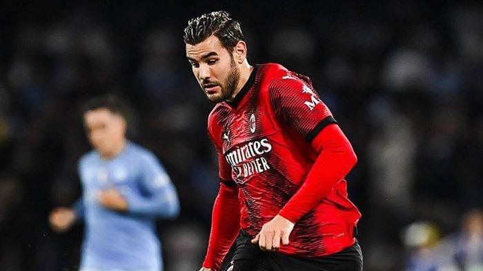 Fullback andalan AC Milan, Theo Hernandez.