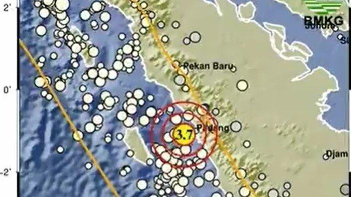GEMPA PARIAMAN SUMBAR - Info BMKG, gempa terkini di barat daya Pariaman, Sumatera Barat miliki magnitudo 3.7. Cek lokasi dan titik koordinat gempa Pariaman hari ini.