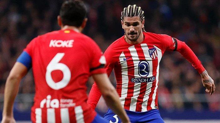 DIRAGUKAN - Gelandang Atletico Madrid, Rodrigo De Paul saat bermain pada musim 2023/2024. Pemain asal Argentina ini diragukan tampil saat laga leg 2 16 besar Liga Champions antara Atletico vs Real Madrid, Kamis (13/3/2025).
