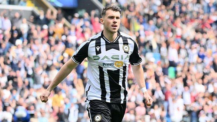 Gelandang Udinese, Lazar Samardzic.