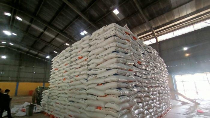 Harga beras dinilai sudah mulai mengalami penurunan seiring pasokan beras Bulog mulai kembali didatangkan.