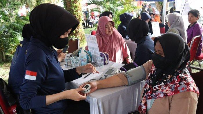 Acara meriahkan Hari Jari Polda Kaltara ke-7 berlangsung meriah, ada pasar murah, senam sehat, hingga pemeriksaan kesehatan gratis di area Tebu Kayan.
