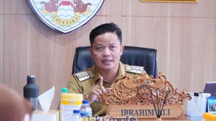 Bupati Tana Tidung, Ibrahim Ali memimpin rapat Tim Anggaran Pemerintah Daerah di Ruang Rapat Bupati Tana Tidung, Senin (20/11/2023) kemarin.