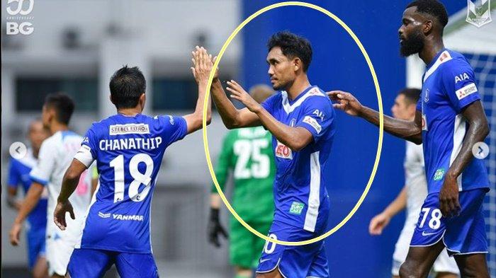 Inilah profil Teerasil Dangda, striker Thailand yang siap teror Juku Eja dalam laga PSM Makassar vs BG Pathum United di ASEAN Club Championship.