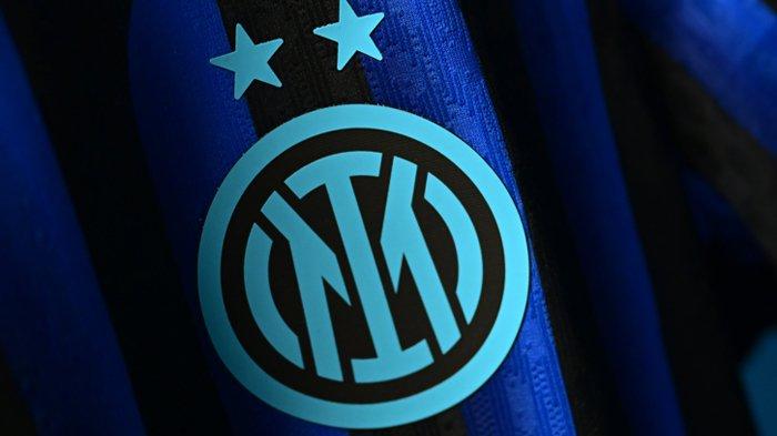 MASA DEPAN CALHANOGLU - Ilustrasi logo klub Serie A Liga Italia, Inter Milan - Terdapat dua klub yang dirumorkan bidik Hakan Calhanoglu, Bos Inter Milan pun jelaskan masa depan penggawa I Nerazzurri itu. (xAI)
