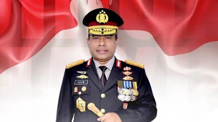 Di antara 11 Kapolda merupakan junior dari Kapolri Jenderal Listyo Sigit Prabowo, ada nama eks ajudan Presiden Jokowi, yakni Irjen Jhonny Edison Isir