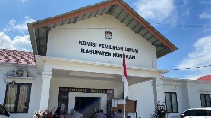 Kantor KPU Nunukan yang terletak di Kecamatan Nunukan Selatan.