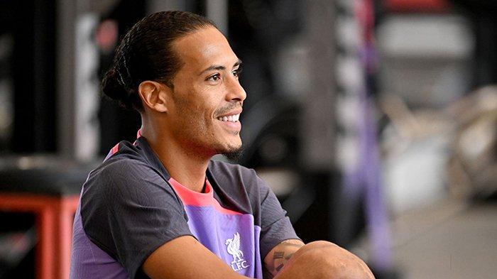 Kapten Liverpool Virgil van Dijk jelang laga Europa League