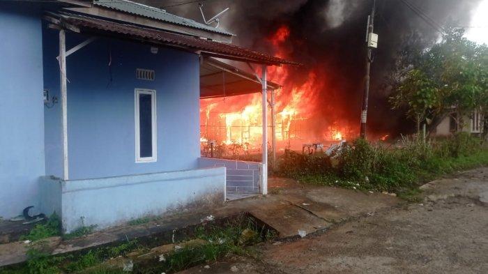 Kebakaran terjadi di RT 16 Kelurahan Kampung 1Tarakan, Kalimantan Utara, Selasa (21/5/2024).
