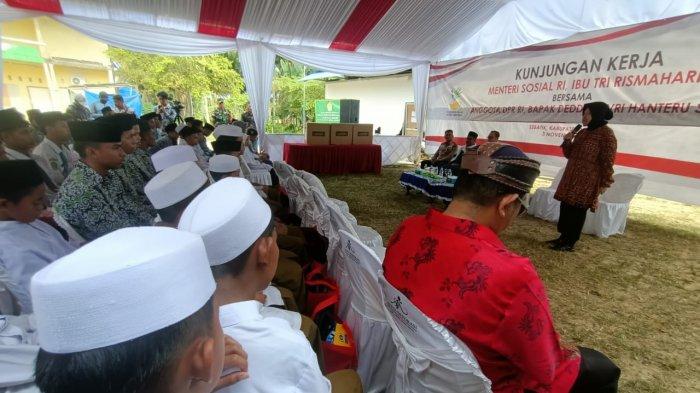 Kegiatan kunjungan Mensos RI ke Sebatik Kabupaten Nunukan Provinsi Kaltara.