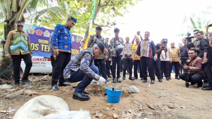 h

Hari kedua di Tarakan, Kalimantan Utara Kepala Badan Narkotika Nasional  (BNN) RI, Komjen Pol Marthinus Hukom, menghadiri kegiatan Ikrar Peran Serta Masyarakat Mewujudkan Lingkungan Bersih Narkoba, Selasa (17/12/2024).