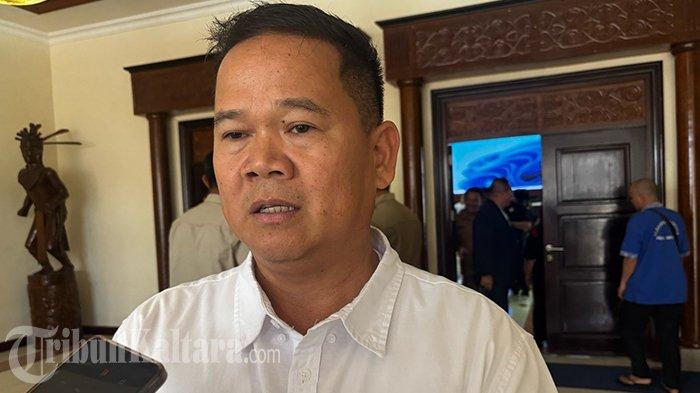 WACANA PORPROV - Ketua KONI Malinau, Ernes Silvanus saat menjelaskan rencana awal terkait wacana penunjukan Malinau sebagai tuan rumah Porprov II Kaltara, Sabtu (5/4/2025). (TribunKaltara.com/Mohamad Supri)