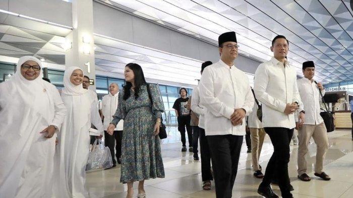 Ketum Demokrat Agus Harimurti Yudhoyono saat mengantarkan Anies Baswedan berangkat ibadah haji di Bandara Soekarno-Hatta (instagram/@agusyudhoyono)