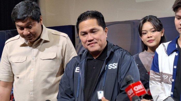 KOMPENSASI SHIN TAE-YONG - Ketua Umum PSSI, Erick Thohir pada malam apresiasi Piala Presiden 2024 di SCTV Tower, Senayan, Jakarta, Kamis (19/12/2024). Erick Thohir menegaskan PSSI sudah membayar tuntas kompensasi Shin Tae-yong termasuk para staf pelatih yang dibawa juru taktik asal Korea Selatan itu.