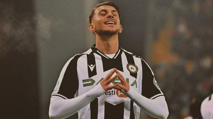 Gelandang Udinese, Lazar Samardzic.