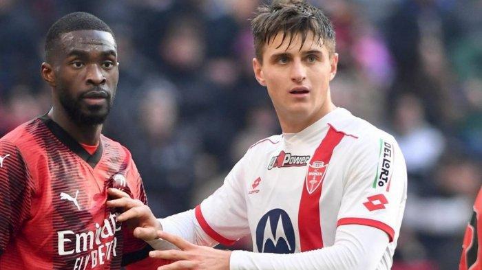 Pemain AC Milan yang sedang dipinjamkan ke AC Monza, Lorenzo Colombo.