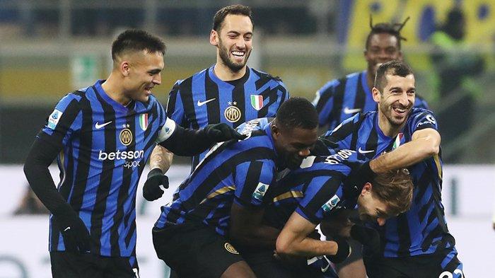 DICORET DARI TIMNAS - Selebrasi para pemain Inter Milan di Liga Italia Serie A 2024/2025. Ada 6 pemain Nerazzurri yang dicoret dari timnas saat jeda internasional Maret 2025. (ARSIP - legaseriea.it)