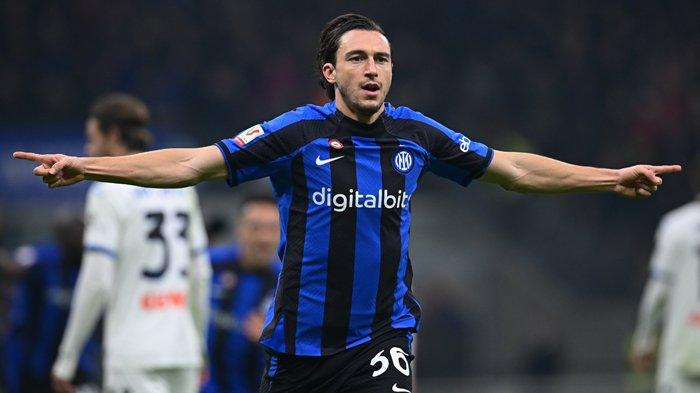 Selebrasi Matteo Darmian ketika mencetak gol pada perempat final Coppa Italia antara Inter Milan vs Atalanta di Stadion Giuseppe Meazza, Rabu (1/2/2023).