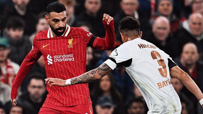 Aksi Mohamed Salah pada pertandingan Liverpool vs Leverkusen, matchday 4 Liga Champions, di Stadion Anfield, Rabu (6/11/2024). (Twitter/@LFC)