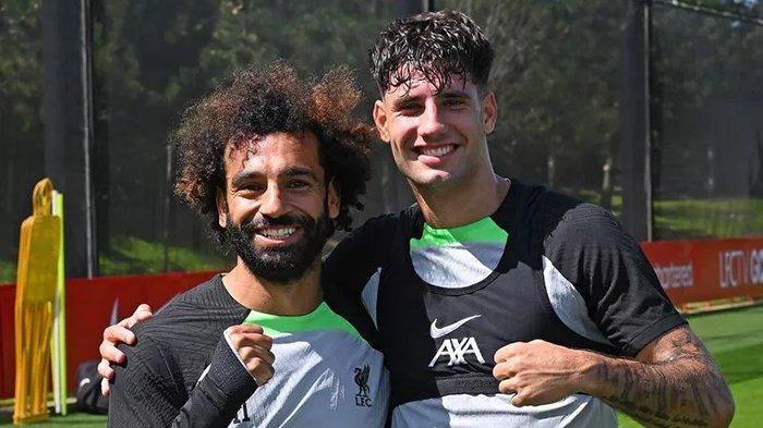 Mohamed Salah dan Dominik Szoboszlai di sesi latihan Liverpool