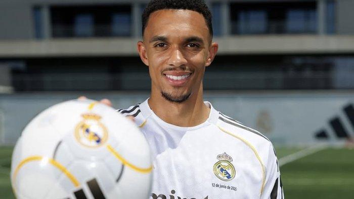 DIRESMIKAN REAL MADRID - Momen Trent Alexander-Arnold diresmikan sebagai pemain Real Madrid, Kamis (13/6/2025). Ajang Piala Dunia Antarklub FIFA 2025 pun jadi ajang debut Trent Alexander-Arnold bersama Real Madrid yang kini dilatih oleh Xabi Alonso. (ARSIP - Instagram/@realmadrid)