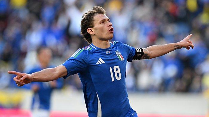 Selebrasi Kapten Timnas Italia, Nicolo Barella ketika mencetak gol pada laga persahabatan melawan Ekuador di Red Bull Arena, Amerika Serikat, Senin (25/3/2024). (figc.it)