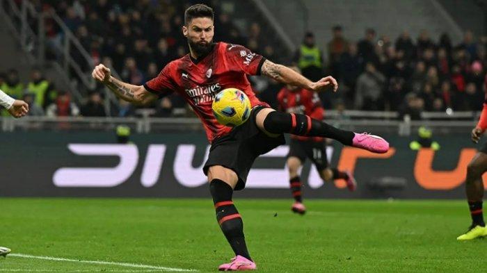 Penyerang AC Milan, Olivier Giroud - Striker gaek asal Prancis itu kemungkinan besar akan meninggalkan Rossoneri pada akhir musim nanti dan hijrah ke MLS. Ketimbang memperpanjang kontrak Giroud, Rossoneri disebut lebih memprioritaskan untuk memagari eks Fiorentina, Luka Jovic.