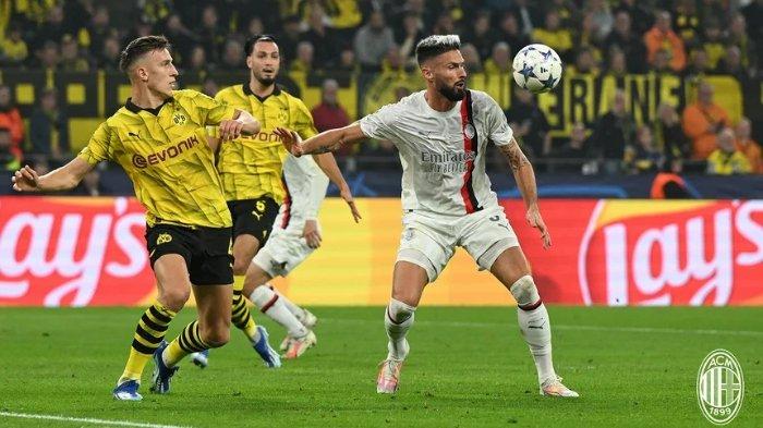 Duel pemain AC Milan kontra Borussia Dortmund di matchday kedua Liga Champions pada Kamis (5/10/2023).