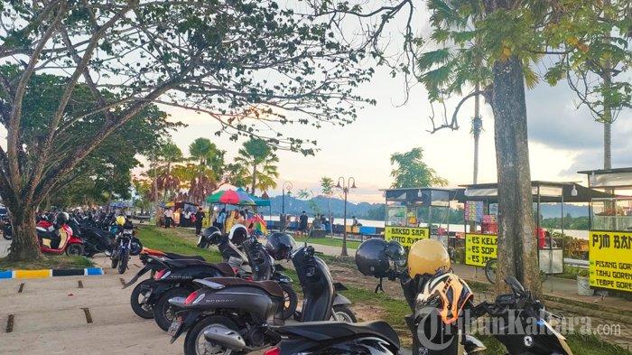 Taman Tepian Sungai Kayan di sepanjang tepian Sungai Kayan menjadi destinasi wisata menarik di Bulungan. (TribunKaltara.com/Desi Kartika Ayu)
